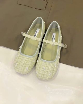Giày Sandal Nữ Được Ưa Chuộng Dễ Phối Đồ