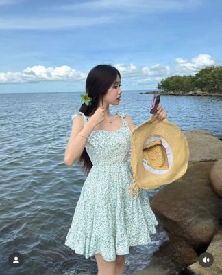 váy đi biển hoa nhí